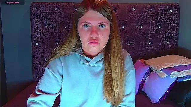 NoraBigAss from StripChat is Freechat