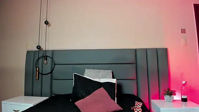 Girls: try live performances with matured performers, from dancing to quirks, in a variety of beautiful sex cams.