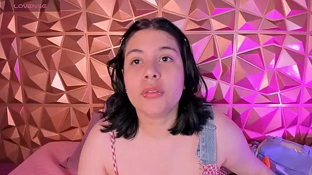 noratulipan from StripChat is Freechat