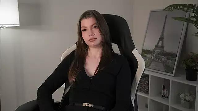 NovaOdneal from StripChat is Freechat