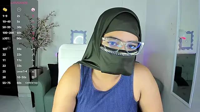 Nura_azhar from StripChat is Freechat