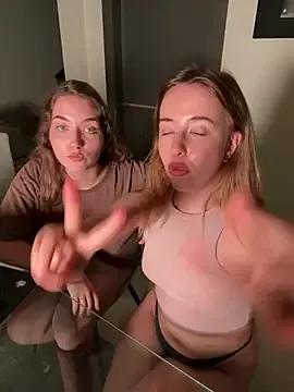 Photos of Nura_n_Sarah from StripChat is Freechat