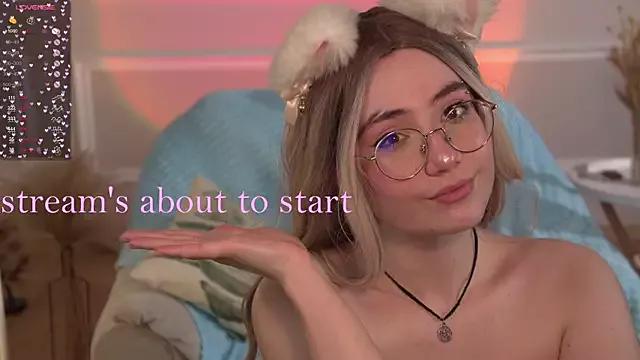 Oliiloli from StripChat