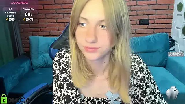 Olisa_fox from StripChat is Freechat