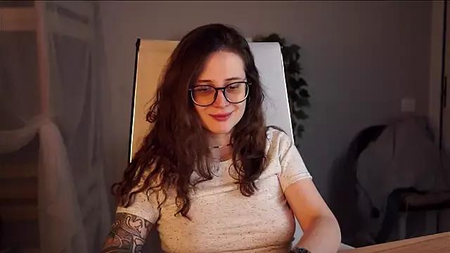 OliviaMcClean from StripChat is Freechat