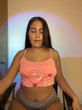 OriannaLuna from StripChat is Freechat