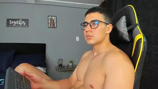 owengray2n from StripChat is Freechat