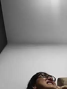 paradise_bigboobs from StripChat