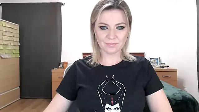 ParadiseAlina from StripChat