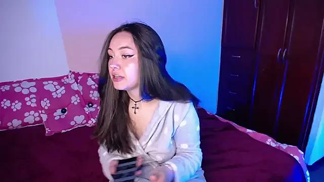 Pariss_Gold from StripChat is Freechat