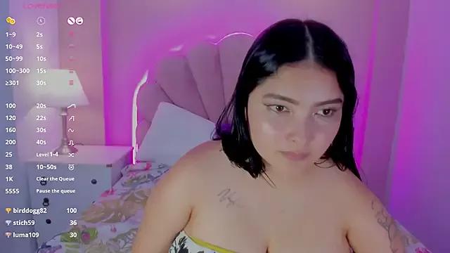 Paula_Davies from StripChat is Freechat