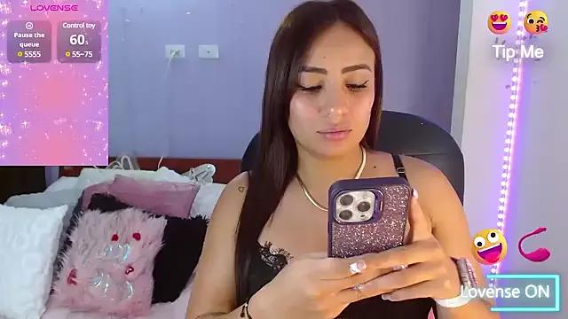 Paulina_627 from StripChat is Freechat