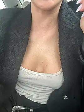 Penelopehot_83 from StripChat