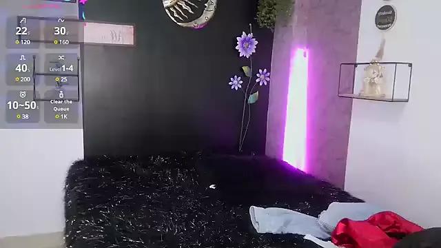 Girls: try live performances with matured performers, from dancing to quirks, in a variety of beautiful sex cams.