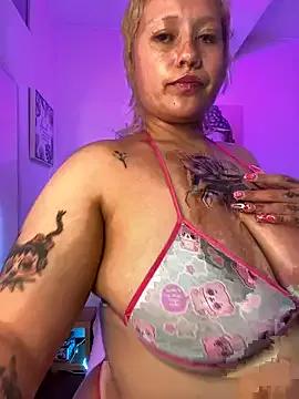 pink_maddy from StripChat is Freechat