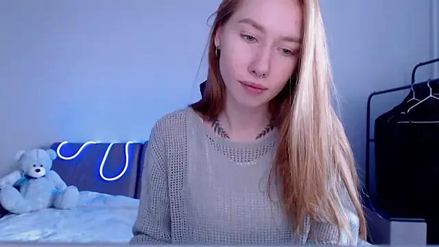 Pinki_Nikki from StripChat is Freechat