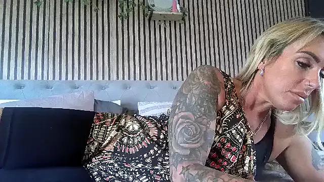 poppyinga1 from StripChat