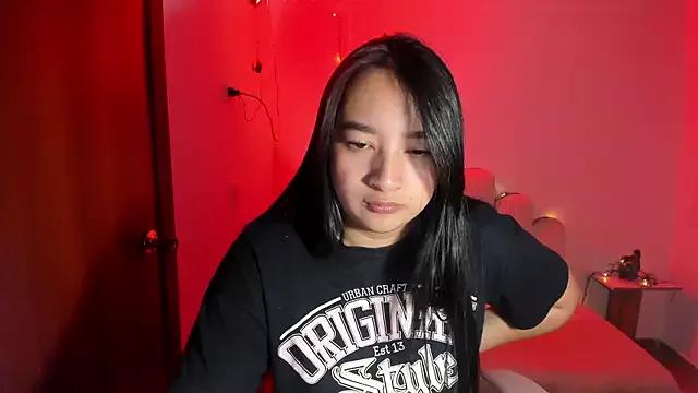 pretti_scarlett from StripChat is Freechat
