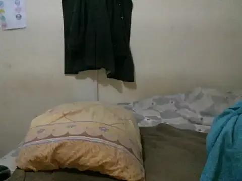 Pretty_miss_devilxxx35 from StripChat is Freechat