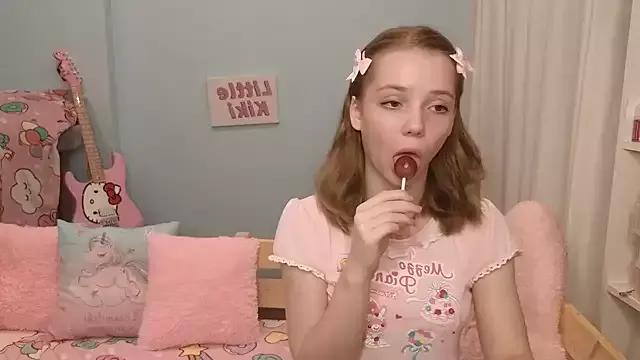 PrincessLittleKiki from StripChat is Freechat