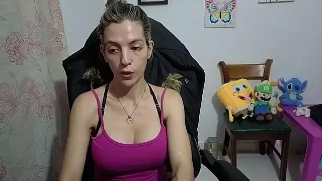 Princezzlove3 from StripChat is Freechat