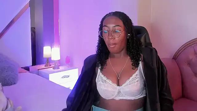 Qeen_blackk from StripChat