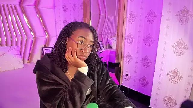 Qeen_blackk from StripChat