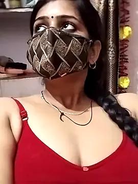 Queen467 from StripChat