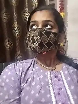 Queen467 from StripChat