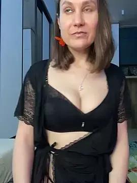Queen_Dance from StripChat