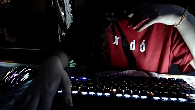 QueenEster from StripChat