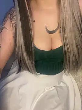 Photos of queenlo_xxx from StripChat is Freechat