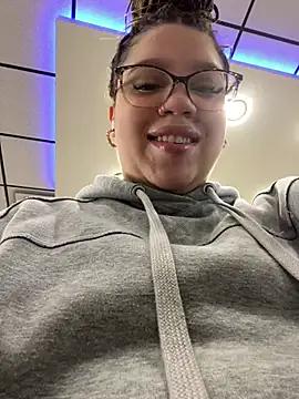 QueenNuttCollector from StripChat