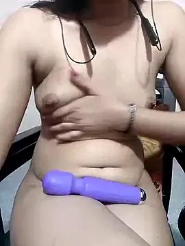 QueenSharmaa from StripChat