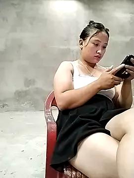 QuynhPhung from StripChat is Freechat