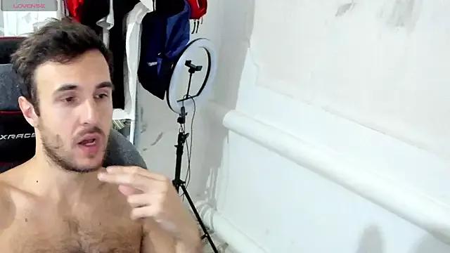 Raamoss from StripChat