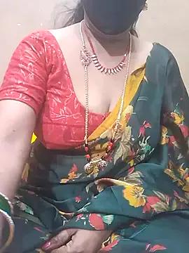 Raashi369 from StripChat