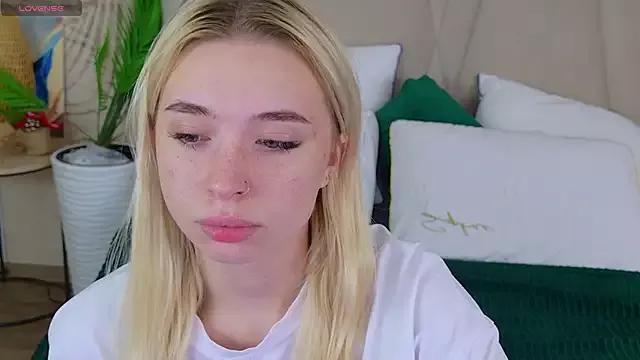 RachelColon from StripChat is Freechat