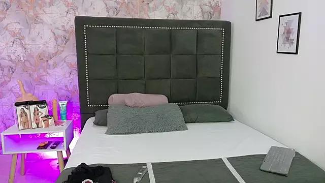 Girls: try live performances with matured performers, from dancing to quirks, in a variety of beautiful sex cams.