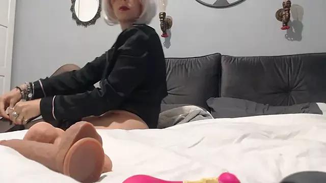 Girls: try live performances with matured performers, from dancing to quirks, in a variety of beautiful sex cams.
