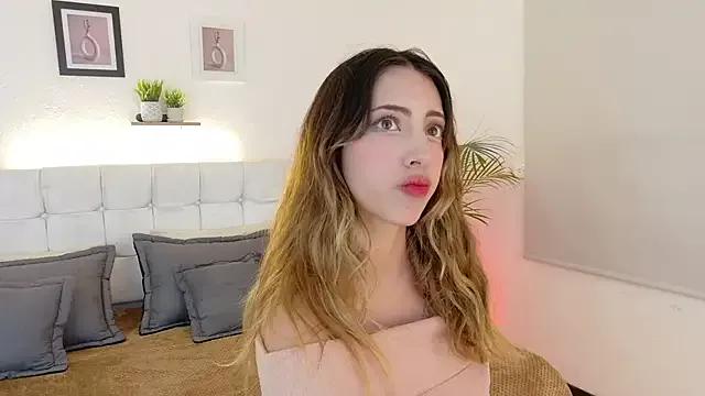 Rebbecawhite_meow from StripChat
