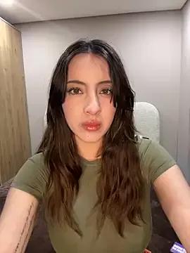 Rebbecawhite_meow from StripChat