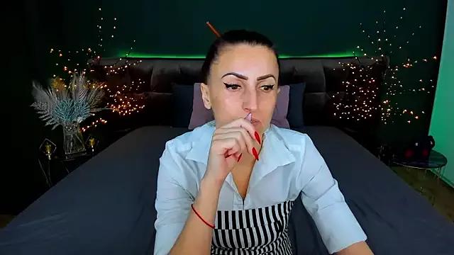 Rebecca_Diamond from StripChat