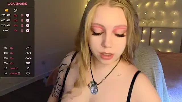 RebeccaAster from StripChat