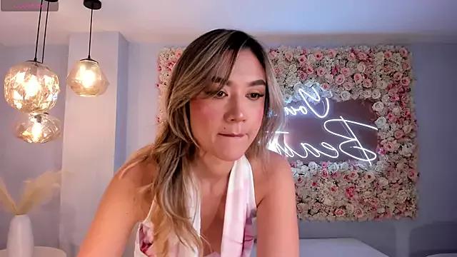 RebeccaHudson from StripChat