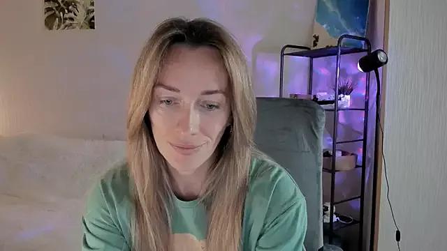 RebeccaMartinez from StripChat