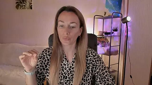 RebeccaMartinez from StripChat