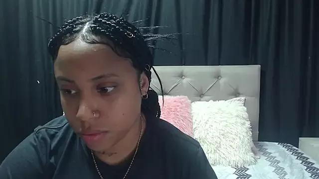 rebeka_kenye from StripChat