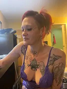 renegade_vyxxen from StripChat
