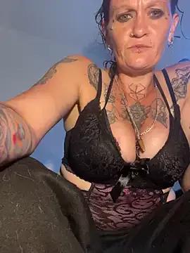 renegade_vyxxen from StripChat